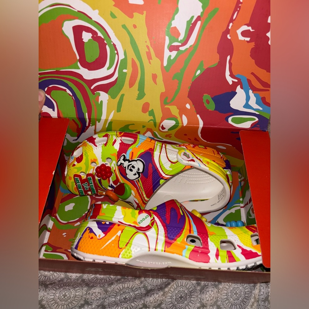 Trix Crocs - image 1